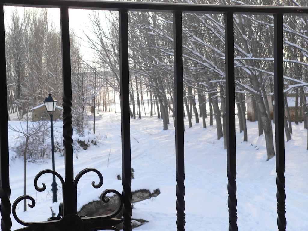 La Insula De Castilnuevo Apartman Kültér fotó